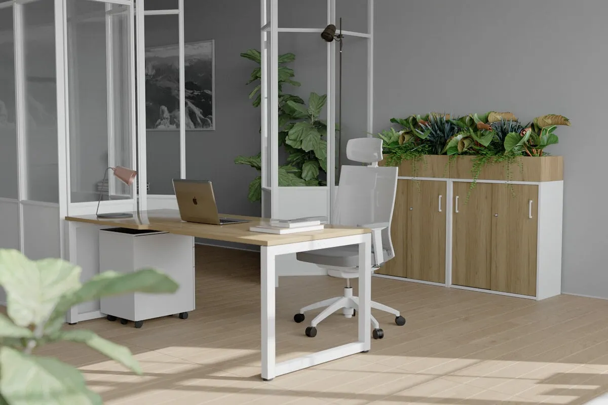 Quadro Loop Legs Office Desk [1600L x 700W]
