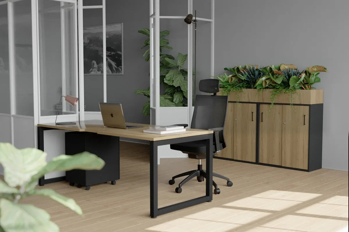 Quadro Loop Legs Office Desk [1600L x 700W]